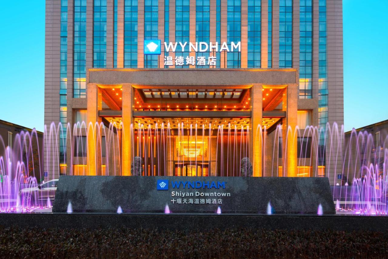 Wyndham Shiyan Downtown Hotel Exterior foto